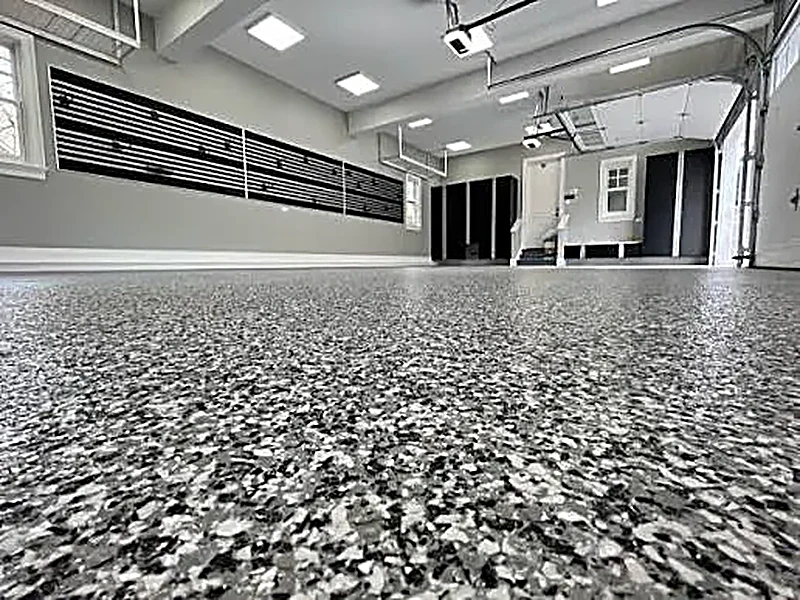 Large flake epoxy garage floor coating in Meridian, ID